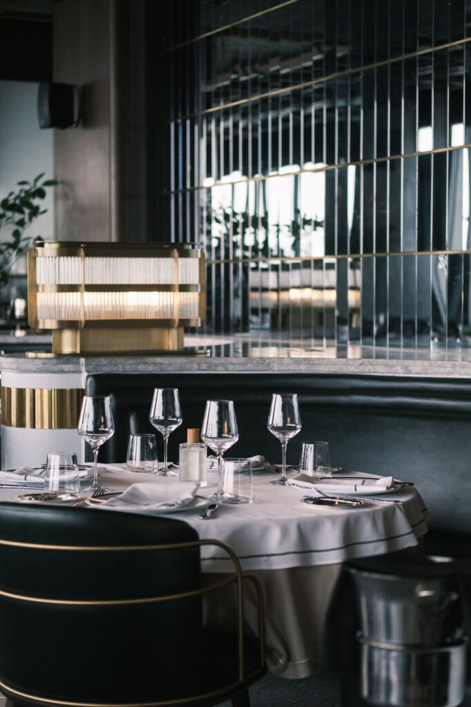 Restaurant lighting